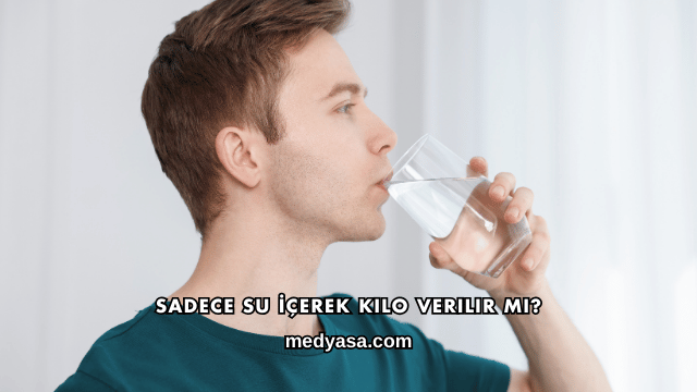 Sadece Su İçerek Kilo Verilir mi?