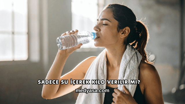 Sadece Su İçerek Kilo Verilir mi?